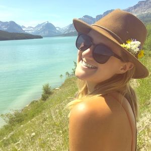 Meet your Posher, Amy